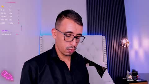 Aaron. online show from March 11, 10:51 am