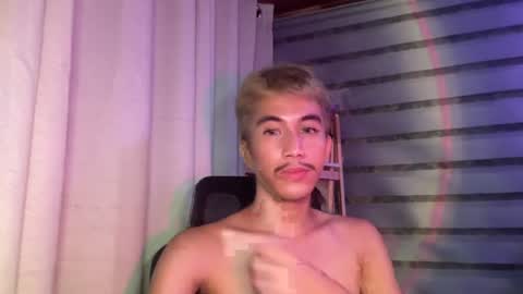 Snapshot of mr_blkexxx chatting on July 31, 11:20 am mr_blkexxx online show from July 31, 11:20 am