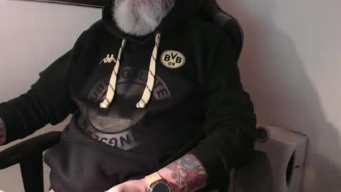 Snapshot of mr_boombastic2021 chatting on December 19, 10:22 am mr_boombastic2021 online show from December 19, 10:22 am