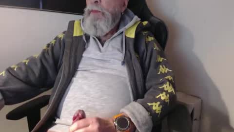 Snapshot of mr_boombastic2021 chatting on December 22, 11:51 am mr_boombastic2021 online show from December 22, 11:51 am