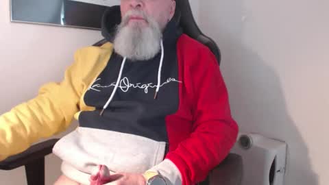 Snapshot of mr_boombastic2021 chatting on March 13, 10:44 am mr_boombastic2021 online show from March 13, 10:44 am