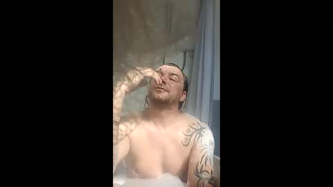 mr_i_ online show from April 19, 9:19 am