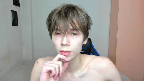 Snapshot of mr_makentoshi chatting on February 5, 11:34 am Makentoshi online show from February 5, 11:34 am