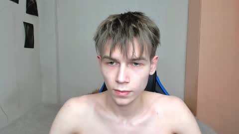 Snapshot of mr_makentoshi chatting on February 22, 12:16 am Makentoshi online show from February 22, 12:16 am