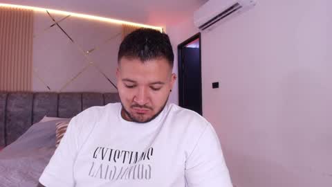 MIKEE online show from April 9, 3:06 am