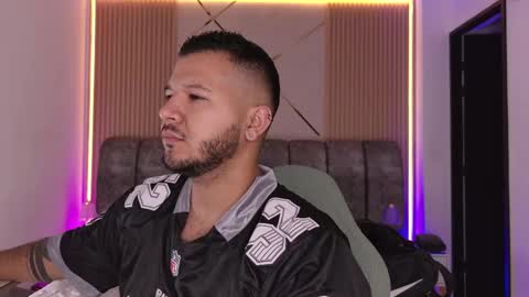 MIKEE online show from May 28, 3:04 am