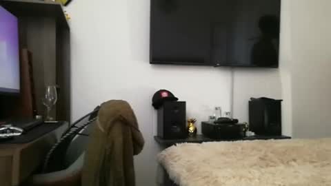 Dannys online show from December 8, 9:19 pm