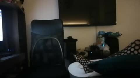 Dannys online show from February 25, 2:03 am