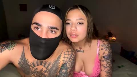 Snapshot of mr_mrs_svge chatting on March 16, 5:44 am mr_mrs_svge online show from March 16, 5:44 am