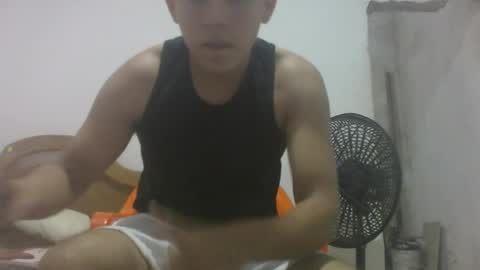 Snapshot of mr_sharkmaster777 chatting on December 13, 2:16 pm mr_sharkmaster777 online show from December 13, 2:16 pm