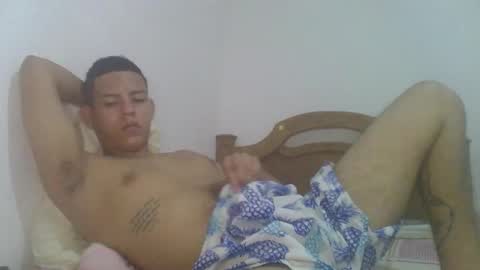 Snapshot of mr_sharkmaster777 chatting on December 20, 4:04 pm mr_sharkmaster777 online show from December 20, 4:04 pm