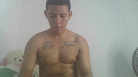 Snapshot of mr_sharkmaster777 chatting on January 7, 5:42 pm mr_sharkmaster777 online show from January 7, 5:42 pm