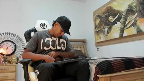 mr_stiven_ online show from March 20, 7:35 am