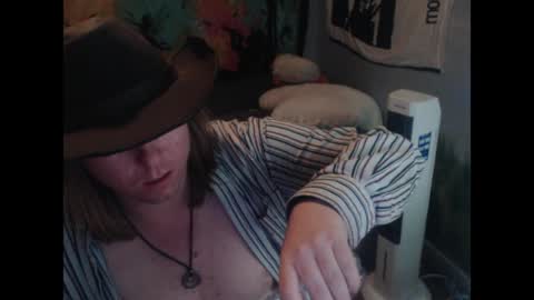 mr_strawberry online show from April 4, 2:21 am