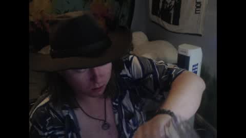 mr_strawberry online show from April 7, 11:10 am