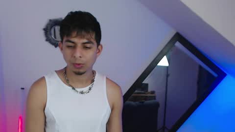 Alpha LATINO online show from May 2, 4:39 am
