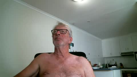 mrcreek1531 online show from June 14, 2:24 am