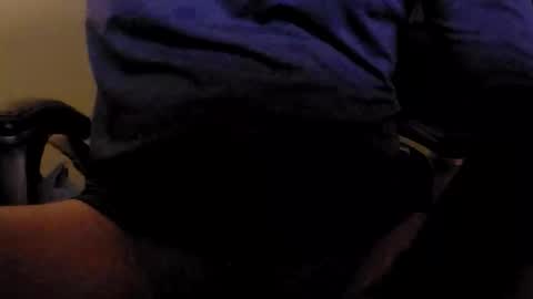 Snapshot of mre11118957 chatting on February 24, 2:31 am Mr-E online show from February 24, 2:31 am