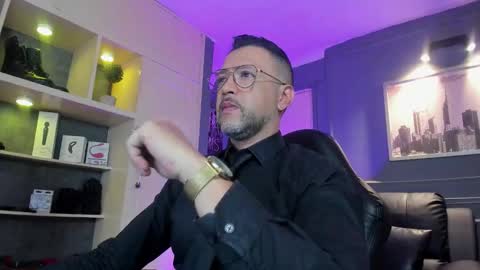 Snapshot of mrfrank_tattoo chatting on January 14, 11:49 am MrFrank. online show from January 14, 11:49 am