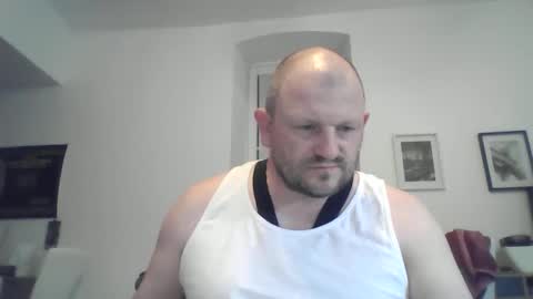 mrhotsex69 online show from May 6, 11:32 pm