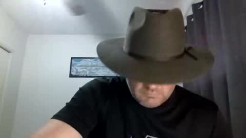 Snapshot of mrniggle chatting on October 26, 8:26 pm Lucus online show from October 26, 8:26 pm