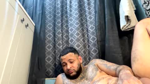 mrnineinch1995 online show from February 7, 11:25 am