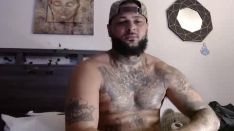 mrnineinch1995 online show from April 23, 2:35 am