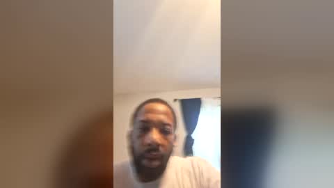 Snapshot of mrreefyreef chatting on August 3, 1:38 pm Zaddylongstroke online show from August 3, 1:38 pm