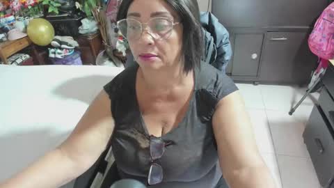 mrs_mommy online show from January 18, 6:55 pm