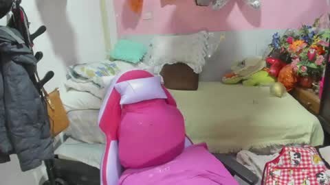 mrs_mommy online show from May 8, 11:32 pm
