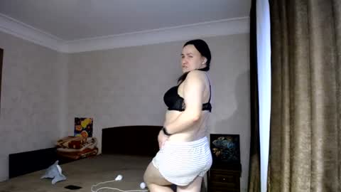 mrs_smith__ online show from July 18, 5:50 pm