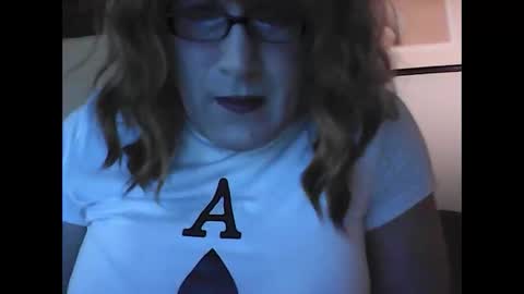 Snapshot of mrslimdetroit chatting on March 12, 12:06 am Sam online show from March 12, 12:06 am