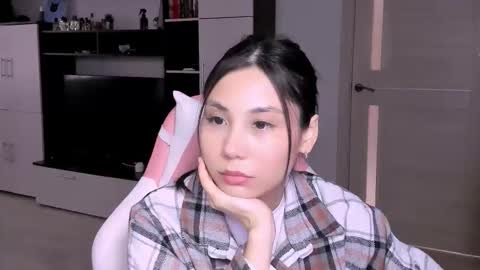 Snapshot of ms_emily_ chatting on March 6, 12:01 pm ms_emily_ online show from March 6, 12:01 pm