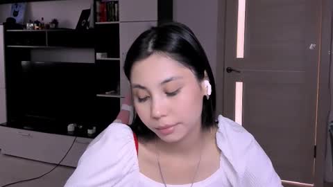 Snapshot of ms_emily_ chatting on March 11, 11:05 am ms_emily_ online show from March 11, 11:05 am