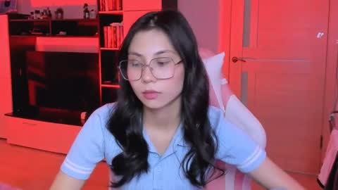 Snapshot of ms_emily_ chatting on March 31, 12:38 pm ms_emily_ online show from March 31, 12:38 pm