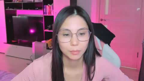 Snapshot of ms_emily_ chatting on April 11, 9:46 am ms_emily_ online show from April 11, 9:46 am