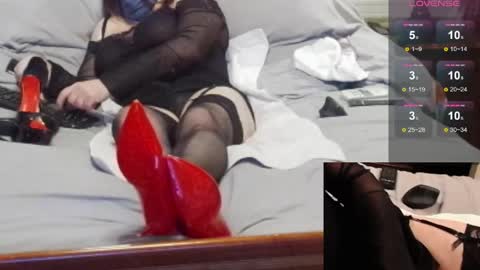 Jennifer online show from April 13, 11:21 pm