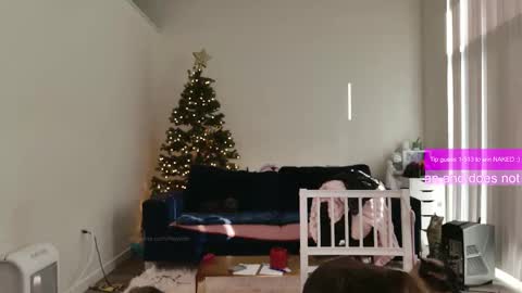 R o r i  SnapChat heyroriv2 wednesday - sunday Noon oclock mountain - 5pm mountain online show from March 4, 4:13 pm