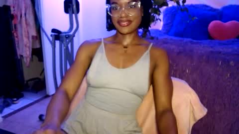 Snapshot of msemonibrown chatting on May 5, 5:26 am CocoSage online show from May 5, 5:26 am
