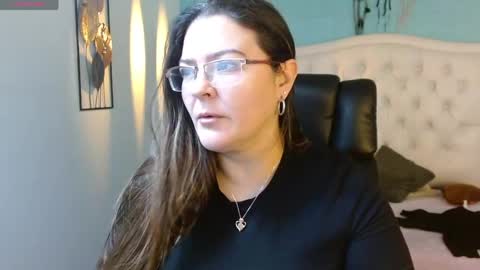 Jossie online show from April 19, 3:28 am