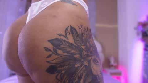 Snapshot of mssburbuja chatting on December 20, 3:13 am Manuela online show from December 20, 3:13 am