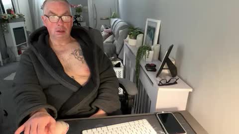 mtb1697 online show from April 2, 7:50 am