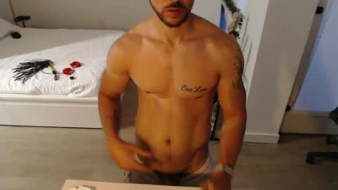 Snapshot of muchachote_ chatting on July 31, 2:33 am muchachote_ online show from July 31, 2:33 am