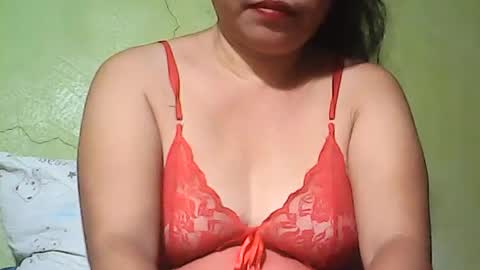 Snapshot of muffy_bunny chatting on June 21, 6:32 pm muffy_bunny online show from June 21, 6:32 pm