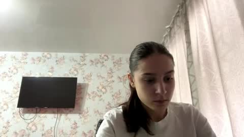 Tia online show from April 21, 9:04 am