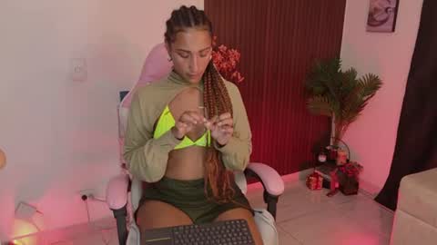 HEY GUYS IF YOU LIKE SEXY SHOW YOU ARE IN THE CORRECT PLACE CU WENESDAY PVT OPEN   TRANSMISSION TIME 5 PM - 10 PM COLOMBIA online show from June 25, 1:38 am