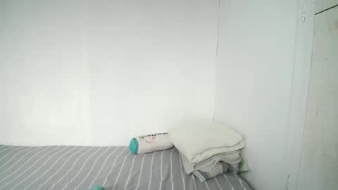 moan yeeka online show from December 20, 4:20 am