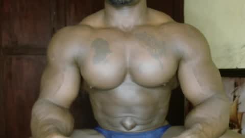 musclegod23 online show from February 23, 2:36 pm