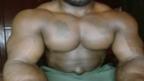 musclegod23 online show from July 24, 10:52 pm