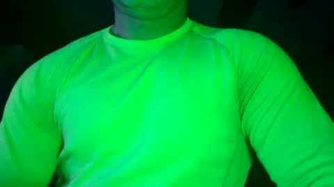 Snapshot of muscles_hulk chatting on March 9, 10:36 pm Hulk Muscles - NEW ACCOUNT online show from March 9, 10:36 pm